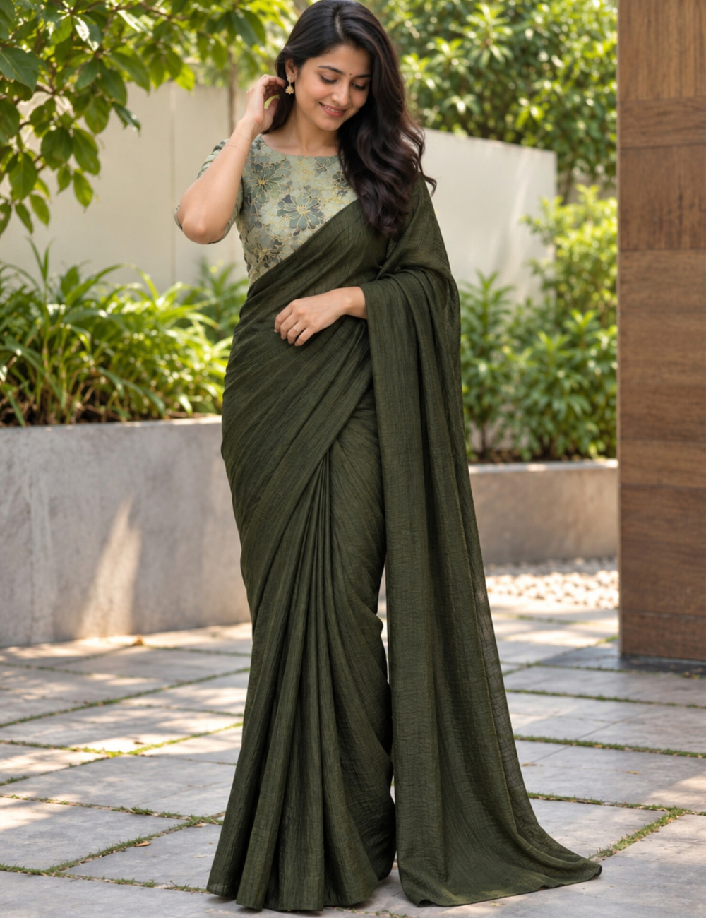 Chiffon Crushed Saree – Elegant Lightweight Draped Saree